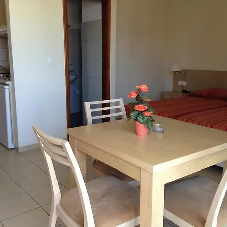 Anita Aparthotel