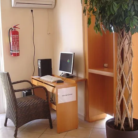 Anita Aparthotel 4*