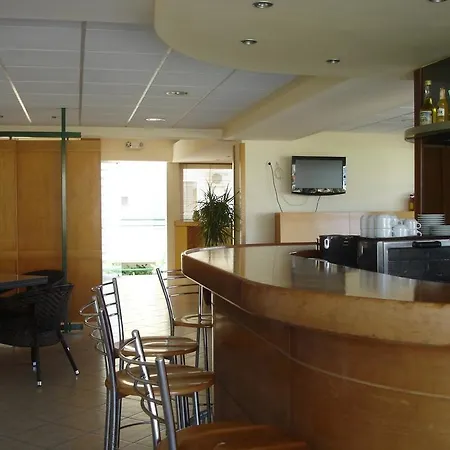 Anita Aparthotel